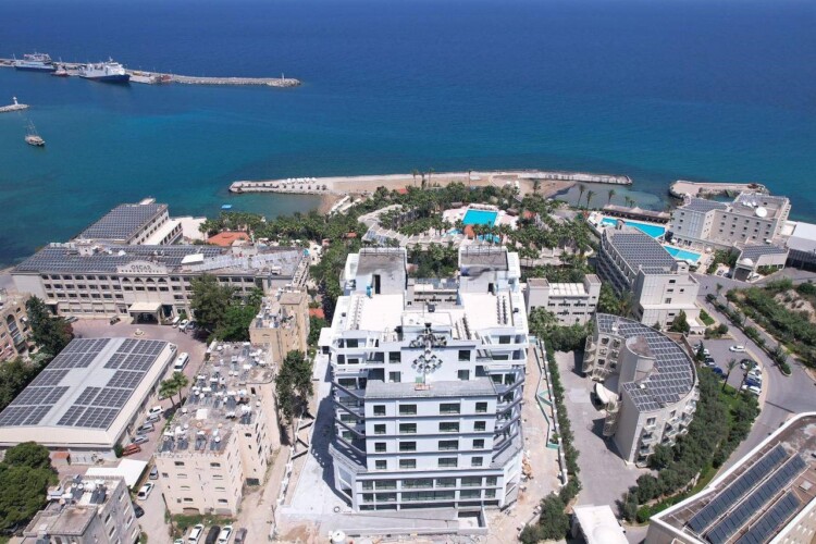 2+1 apartment next to the sea in Kyrenia