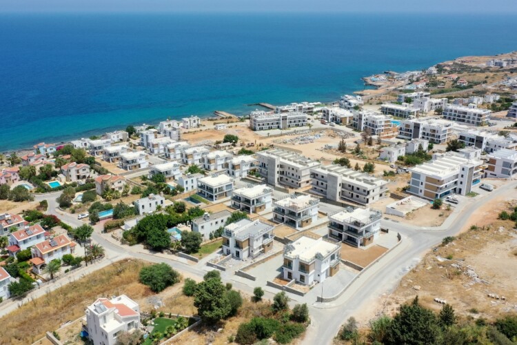 Apartment 0+1 on a cliff just 300 meters to sea
