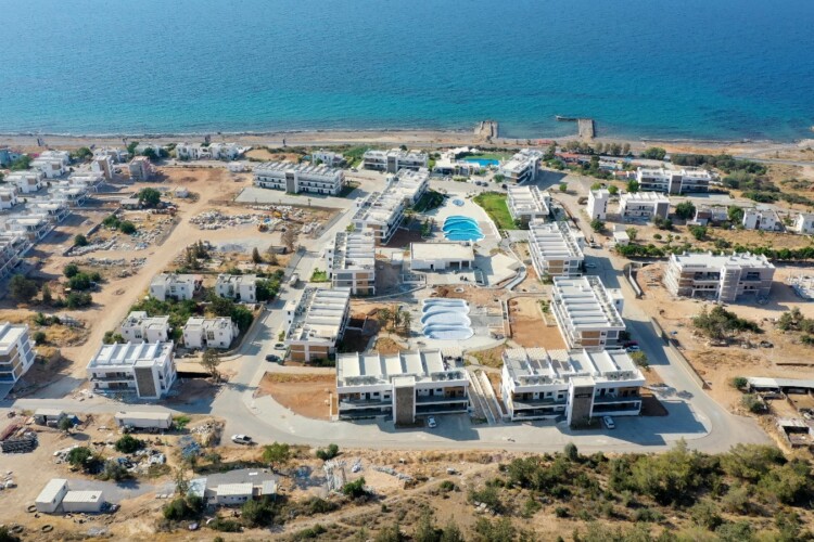 2 bedroom loft apartment on a cliff 300 m from the sea
