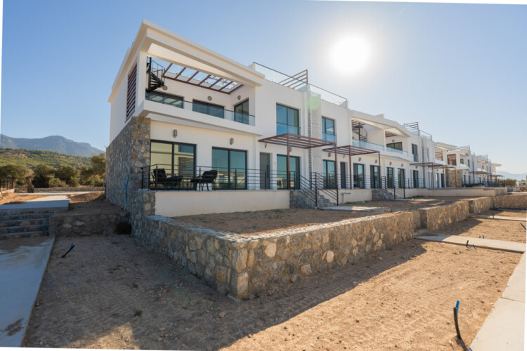 3-bedroom apartment with private swimming pool in Esentepe