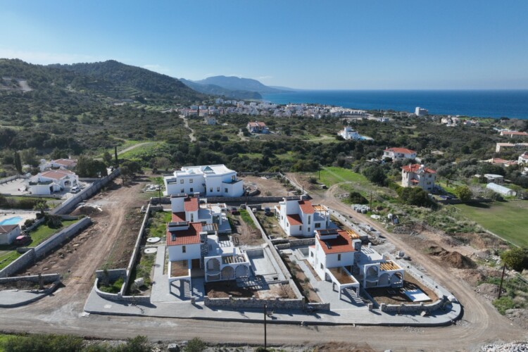 3 bedrooms villa with sea view in Karşıyaka