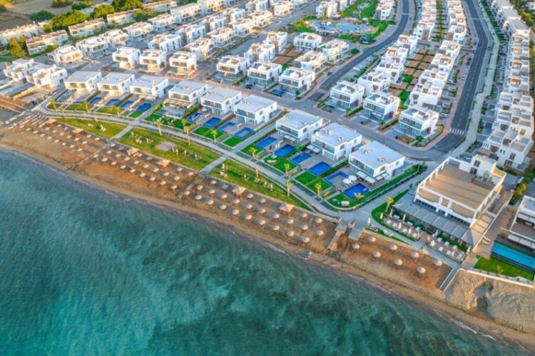 Furnished flat 2+1 on the Mediterranean coast in Iskele*